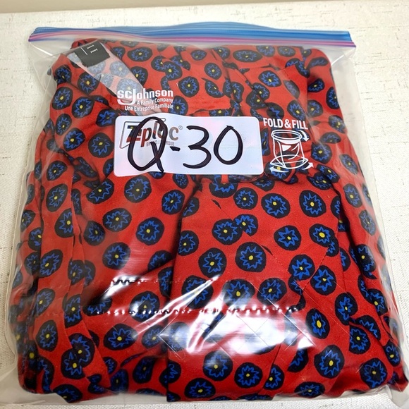 Women’s Plus Size 20 ELOQUII Red & Navy Blouse Flowy Flattering Business Wear - Picture 5 of 5